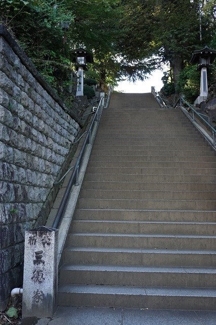 品川神社の階段の写真