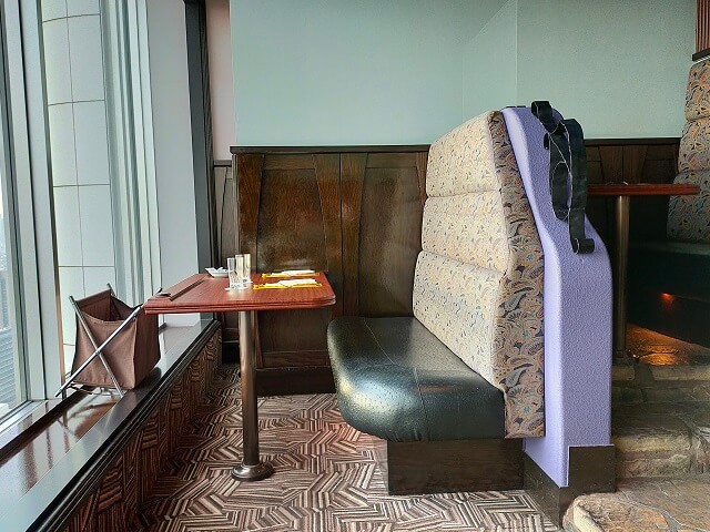 東京ドームホテルのレストランの隣のボックス席の写真