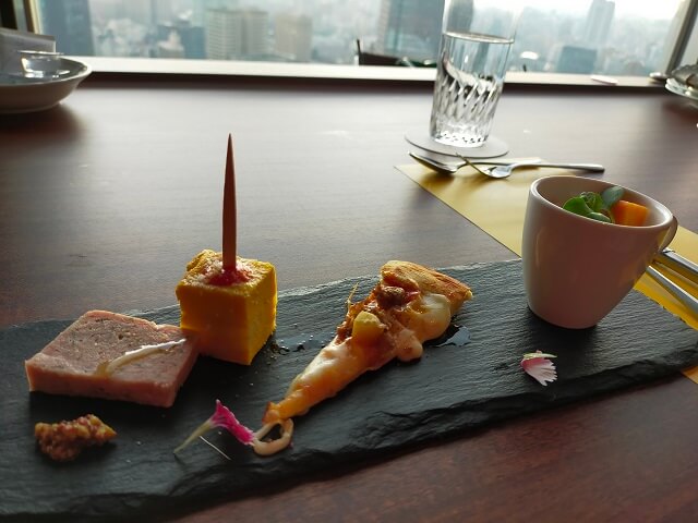 東京ドームホテルのアフタヌーンティーの前菜の写真