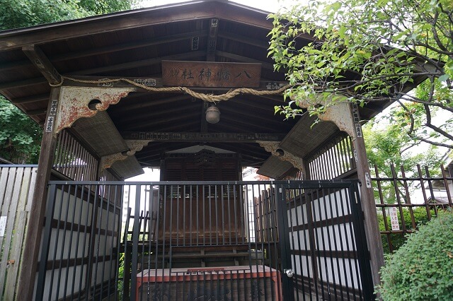 境内の八幡神社