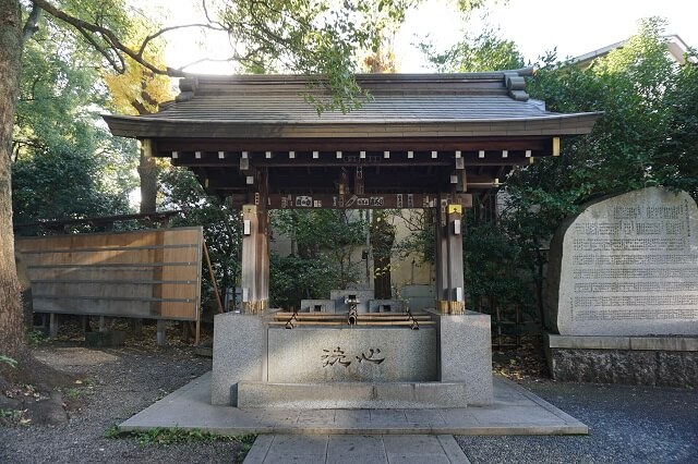 王子神社の手水舎