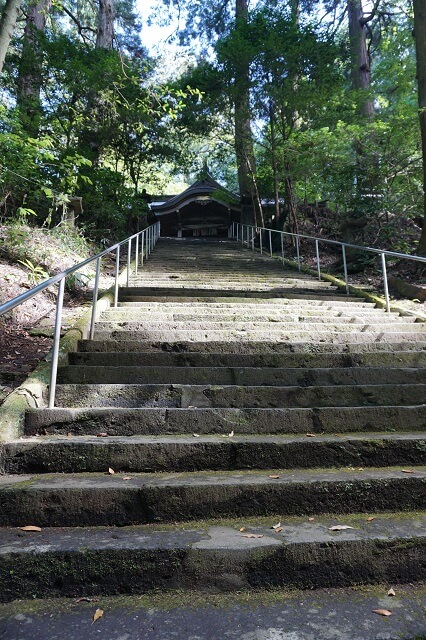 くしふる神社の階段